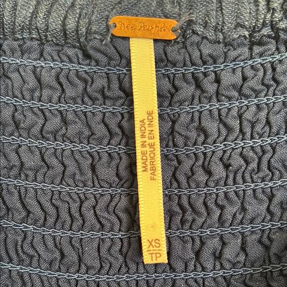 Free People Counting Daisies Embroidered Off-The-Shoulder Navy Dress—Size XS - Picture 4 of 8